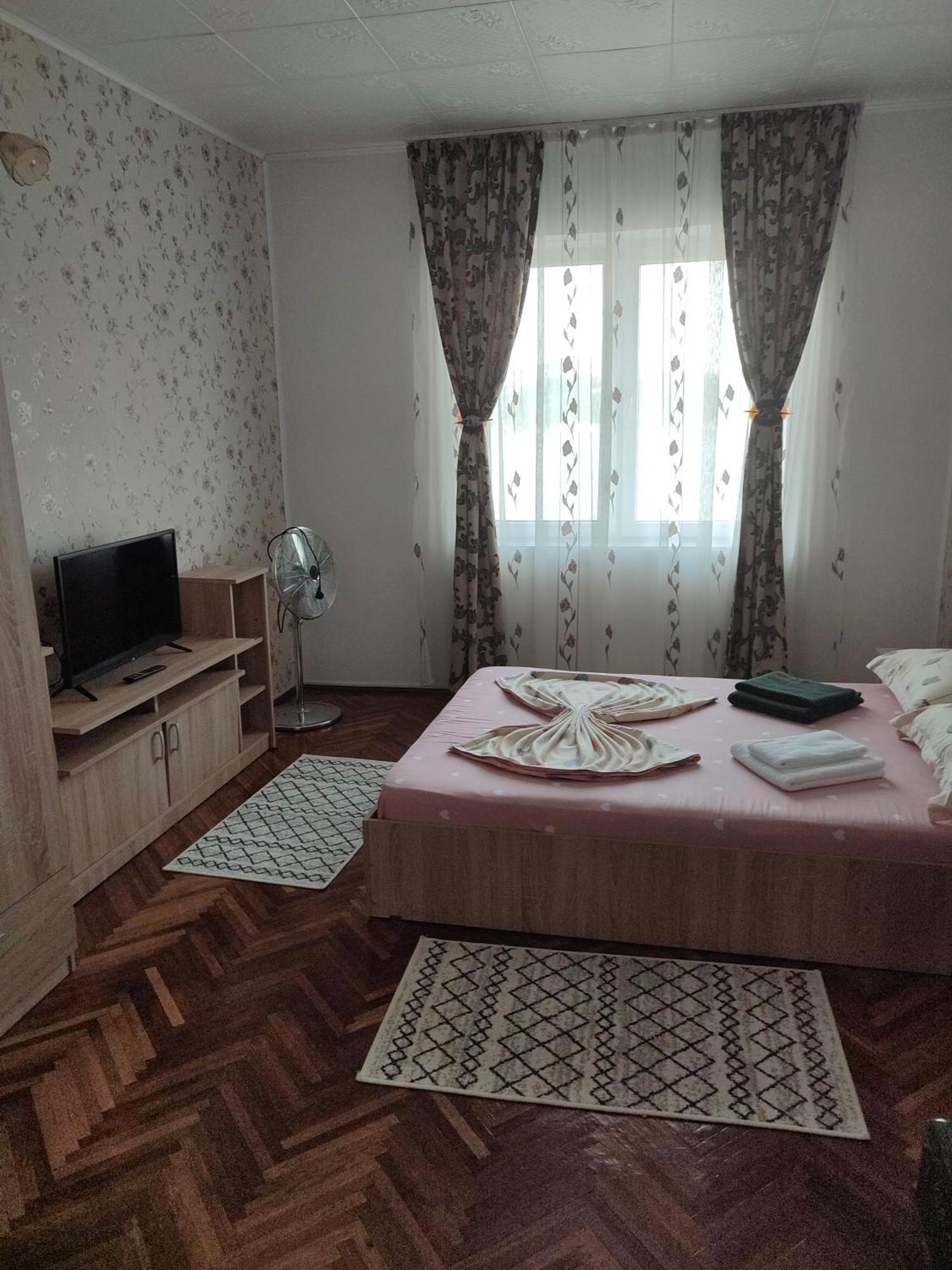 Casa Rebeca Hotell Orşova Exteriör bild